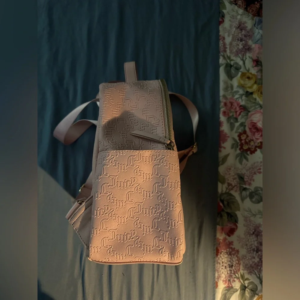 JUICY COUTURE LIGHT PINK LARGE BAG USED  USED CONDITION